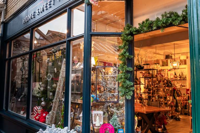 Christmas Shopping in Barnstaple High Street 