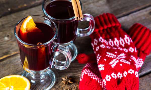 Mulled wine and gloves 