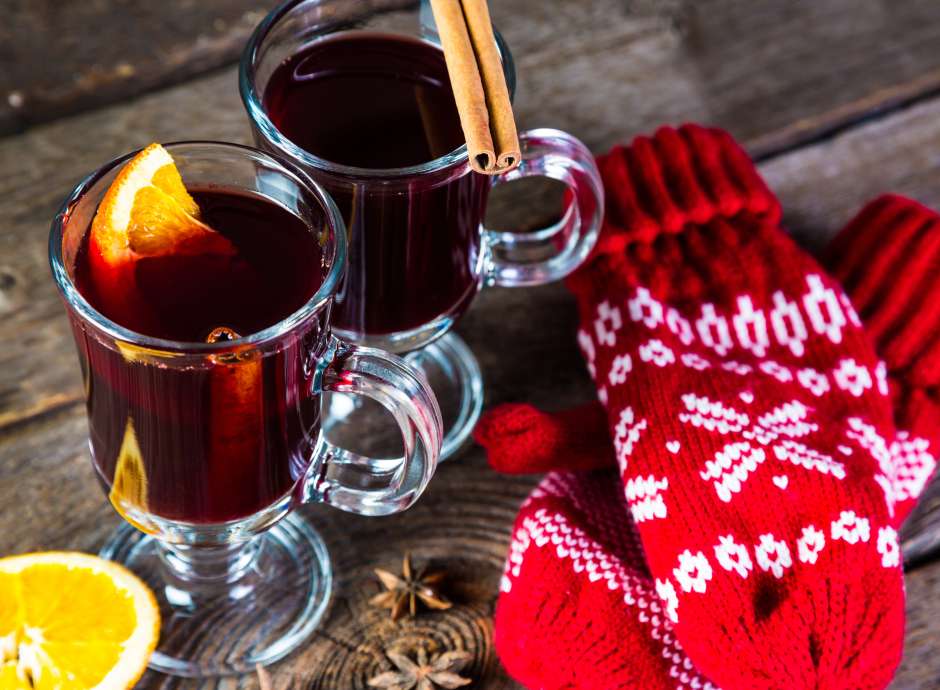 Mulled wine and gloves 